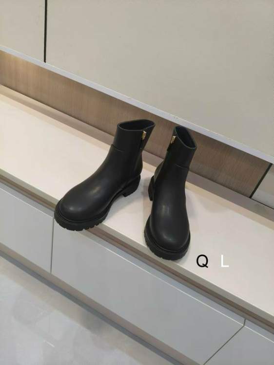 Picture of Dior Shoes _SKUDiorsz35-40LL12043506